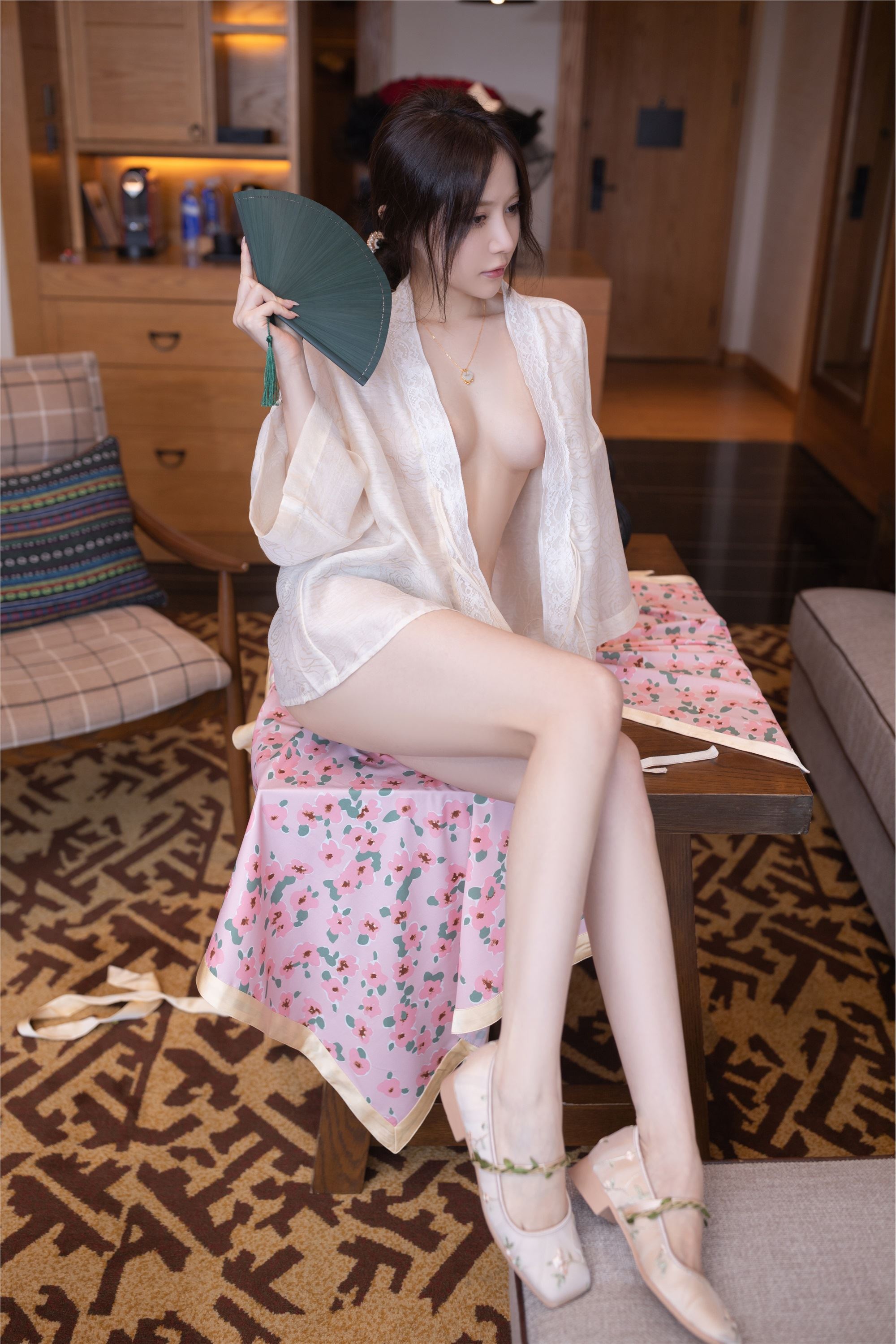 鱼子酱Fish – 内购私拍 NO.008 古风如画